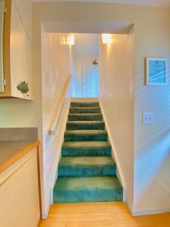 Beachfront 1 Bedroom Condo With Private Beach, Pool, Hot Tub Pahala Exterior photo