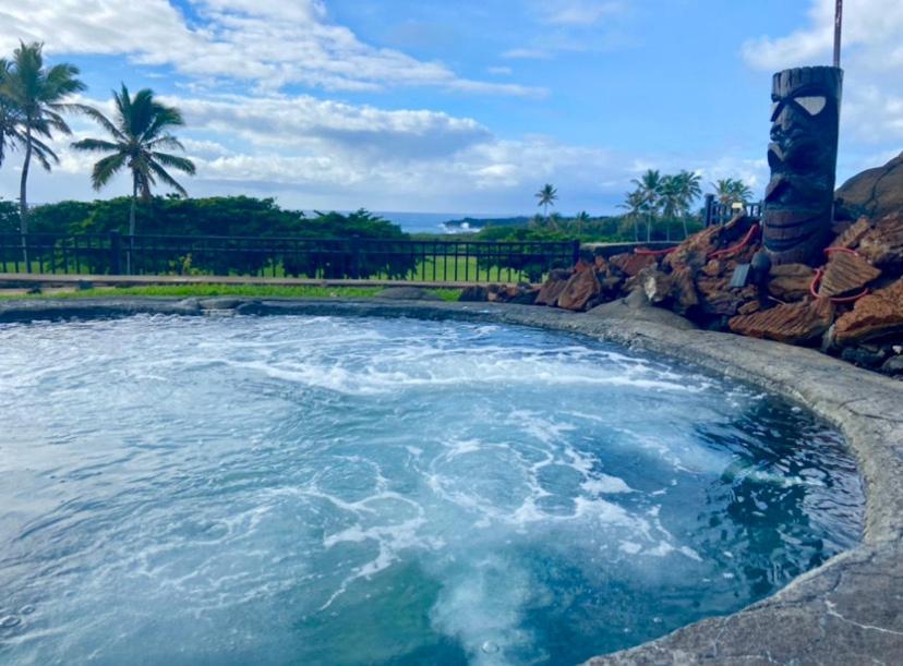 Beachfront 1 Bedroom Condo With Private Beach, Pool, Hot Tub Pahala Exterior photo