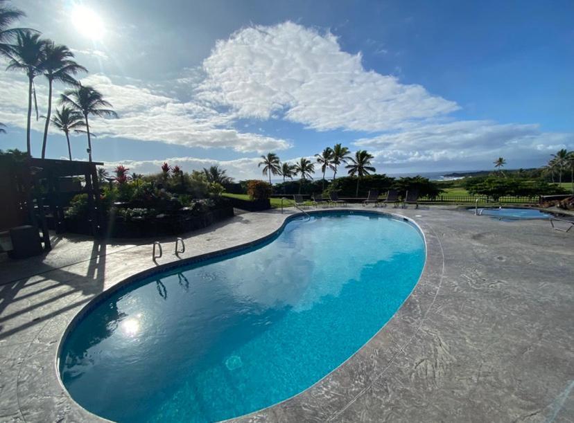 Beachfront 1 Bedroom Condo With Private Beach, Pool, Hot Tub Pahala Exterior photo